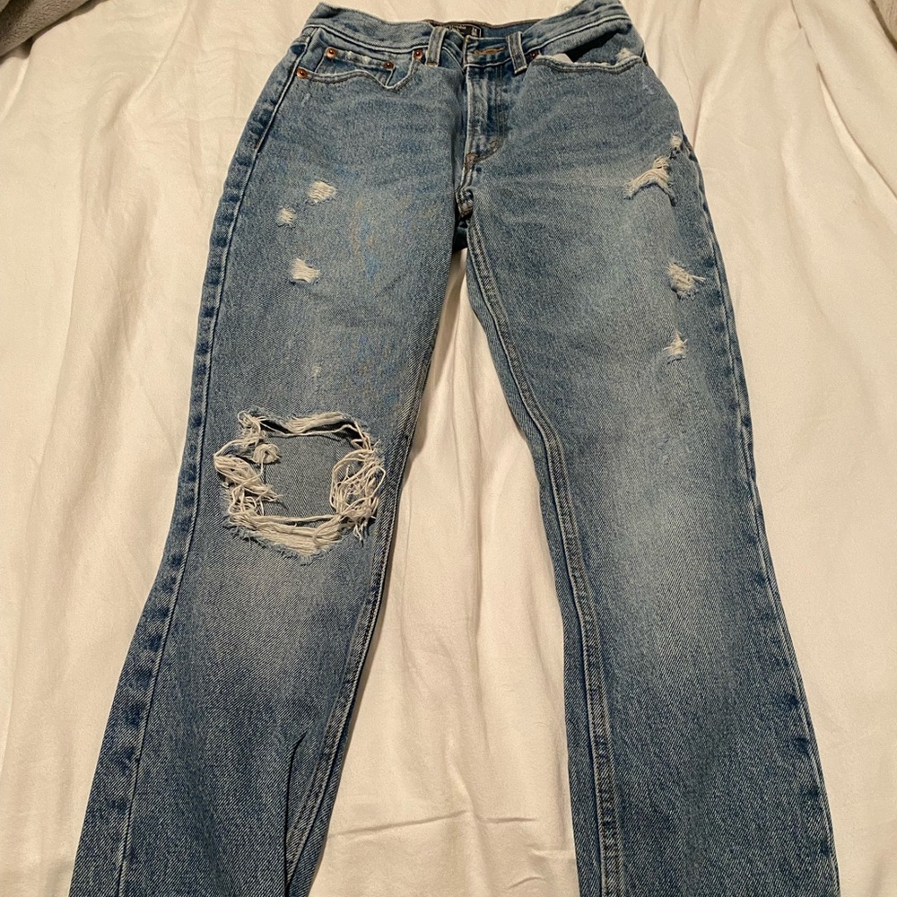 Abercrombie & Fitch High Rise Mom Jean